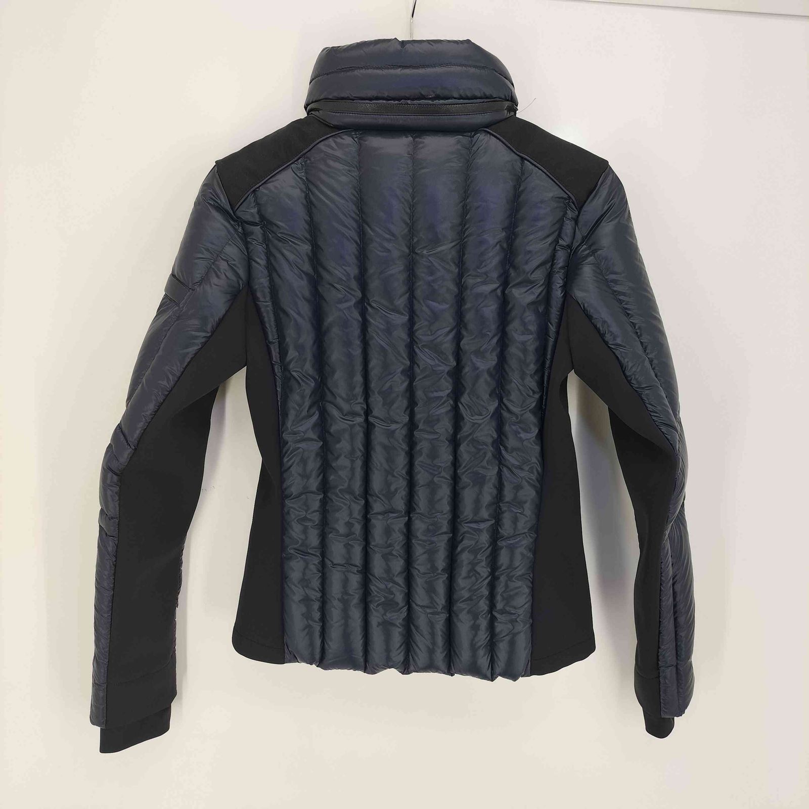プラダ PRADA 三角 プレート クロップド スイッチング ストレッチ