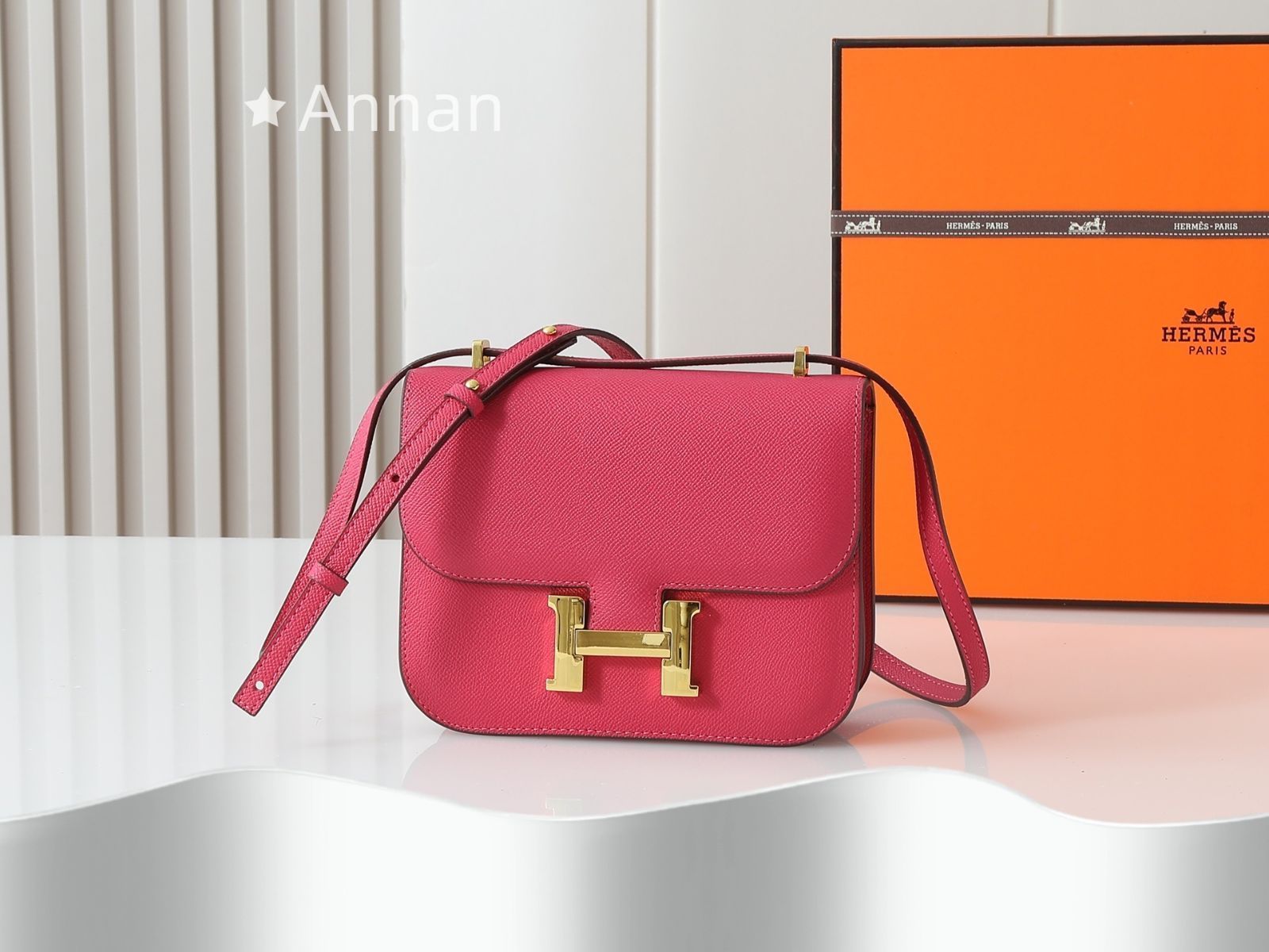 高級美品 状態良 HERMES(エルメス) ショルダーバッグ コンスタンス18