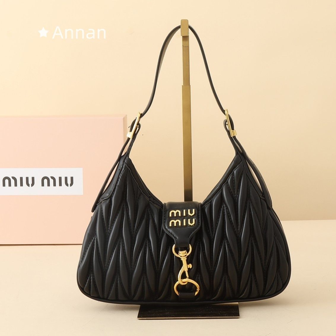 限定 綺麗人気 良品 レディース MIUMIUミュウミュウ ショルダーバッグ