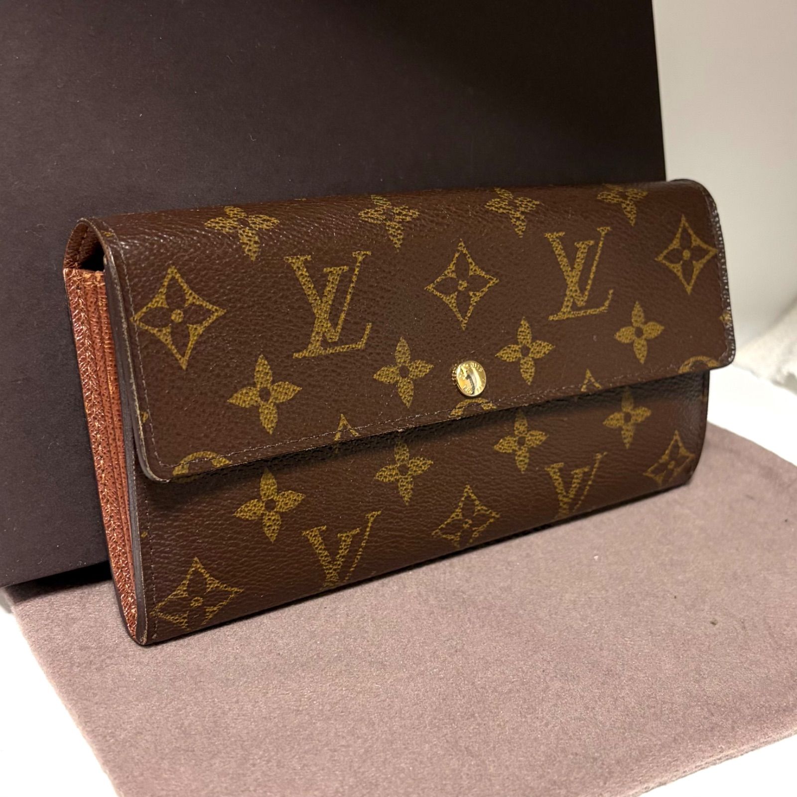 g21 ポルトフォイユ サラ　旧型　Louis Vuitton ルイ ヴィトン 　2つ 折り　二つ折り　フラップ ボタン 式　長 財布　ウォレット　モノグラム 14,000円