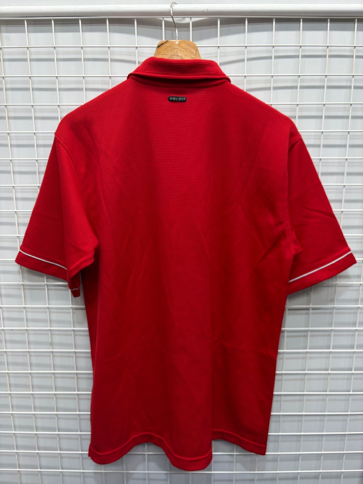 https://assets.mercari-shops-static.com/-/large/plain/2JU9UF9ebZ2LrrY5WF8s8W.jpg@jpg