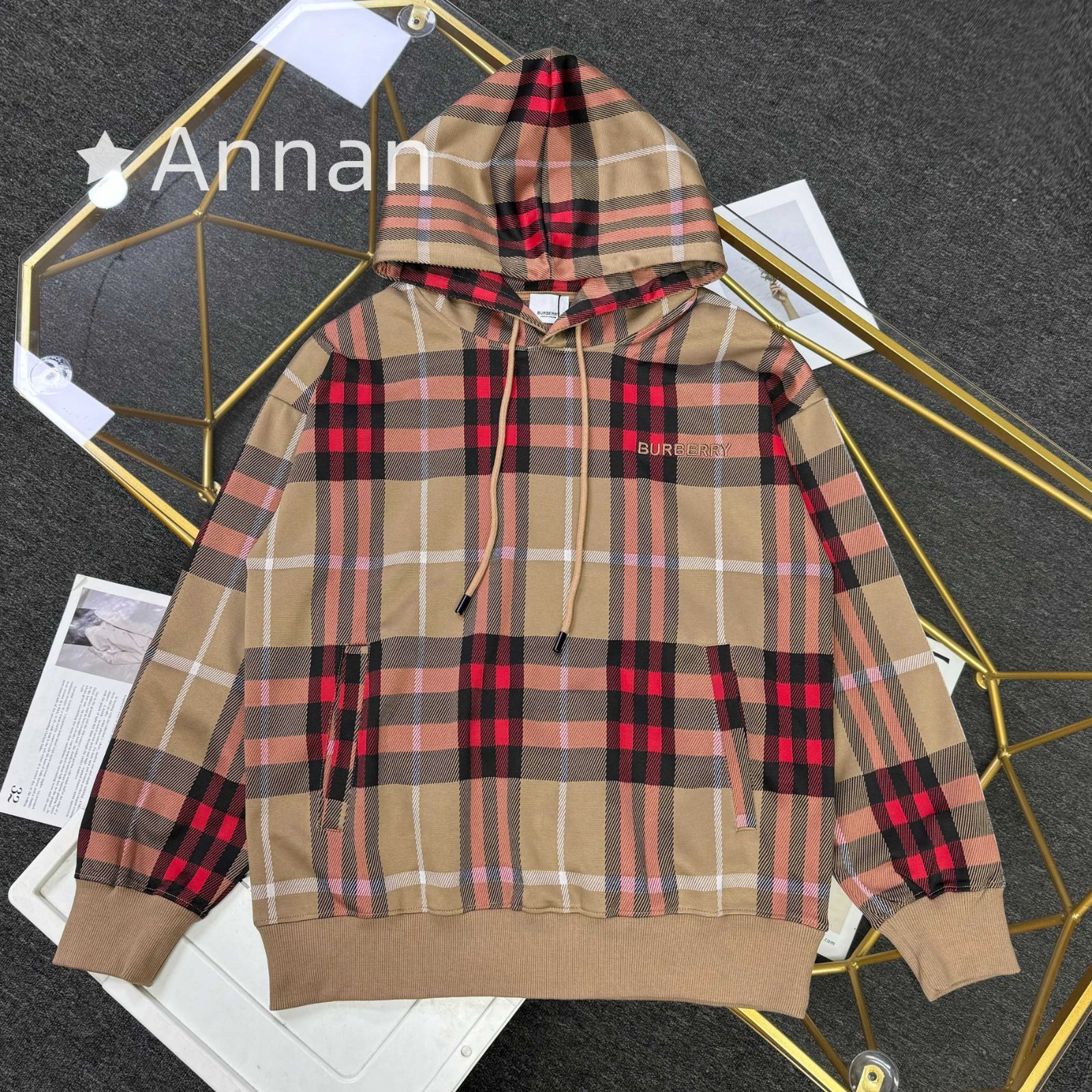 限定 新品未使用品 本日限定！本日限定！新品 タグ付 BURBERRY バーバリー パーカー シンプルフード付きパーカー ユニセックス