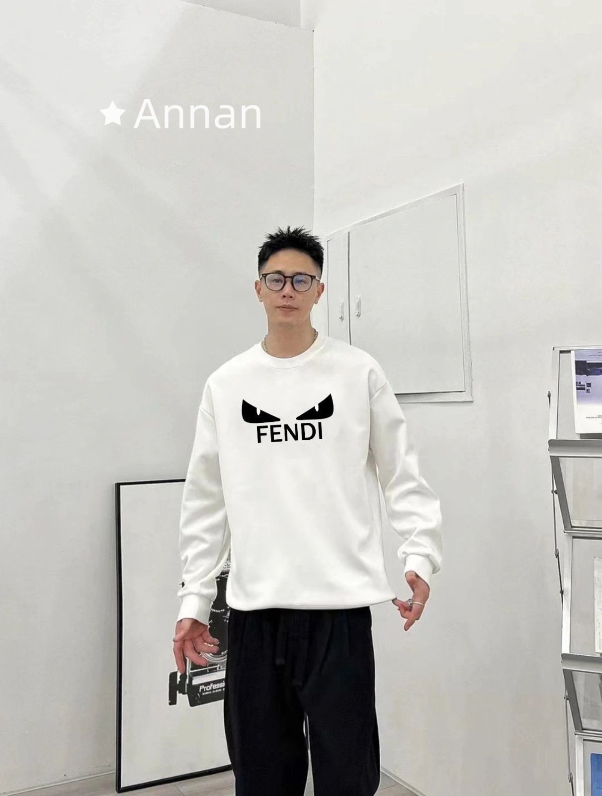大幅値下げ 新品 タグ付 FENDI フェンディ パーカー シンプルフード付きパーカー ユニセックス