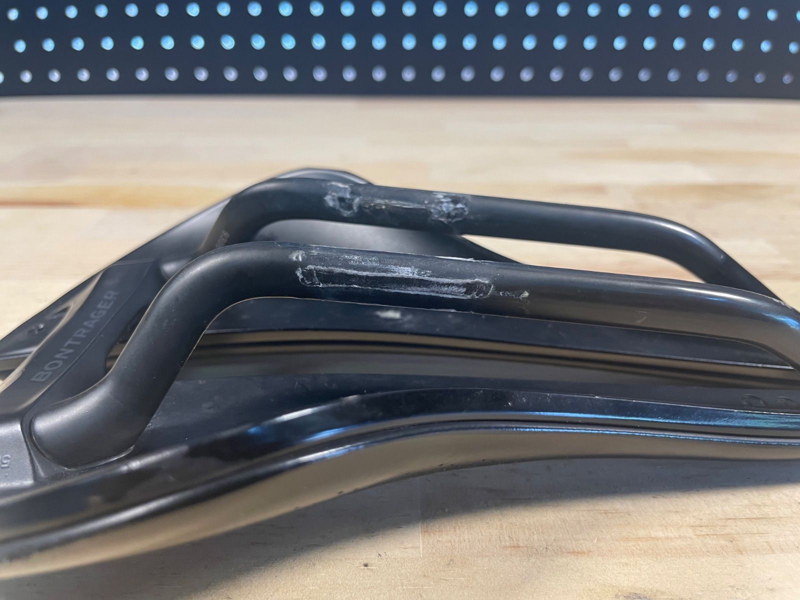 c0805□USED□BONTRAGER ボントレガー AEOLUS PRO サドル 軽量
