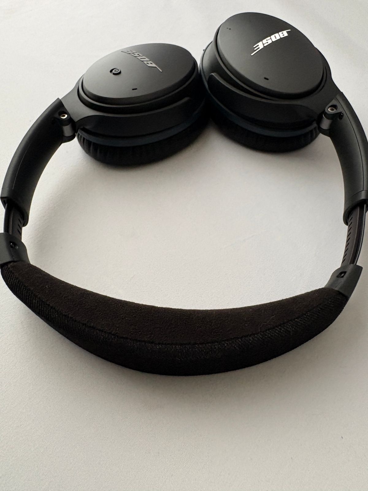 ○ ボーズ BOSE 有線ヘッドホン QuietComfort25 Apple製品対応