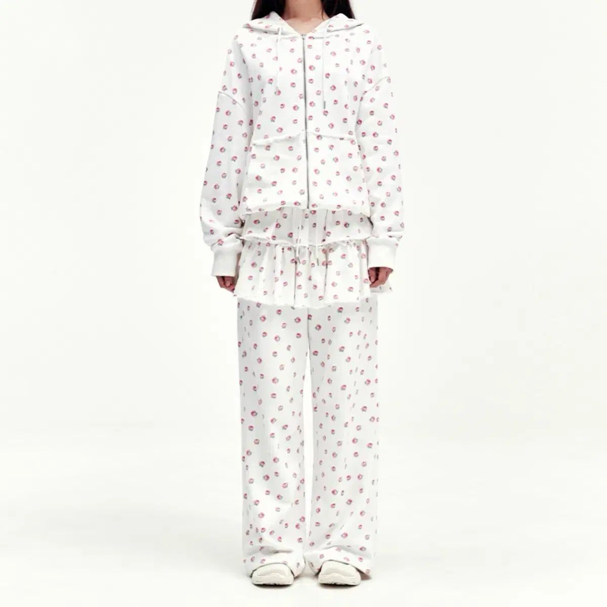 ユヒ セットアップ フードジップアップ FLOWER PATTERN HOOD ZIP-UP & PANTS 9,710円