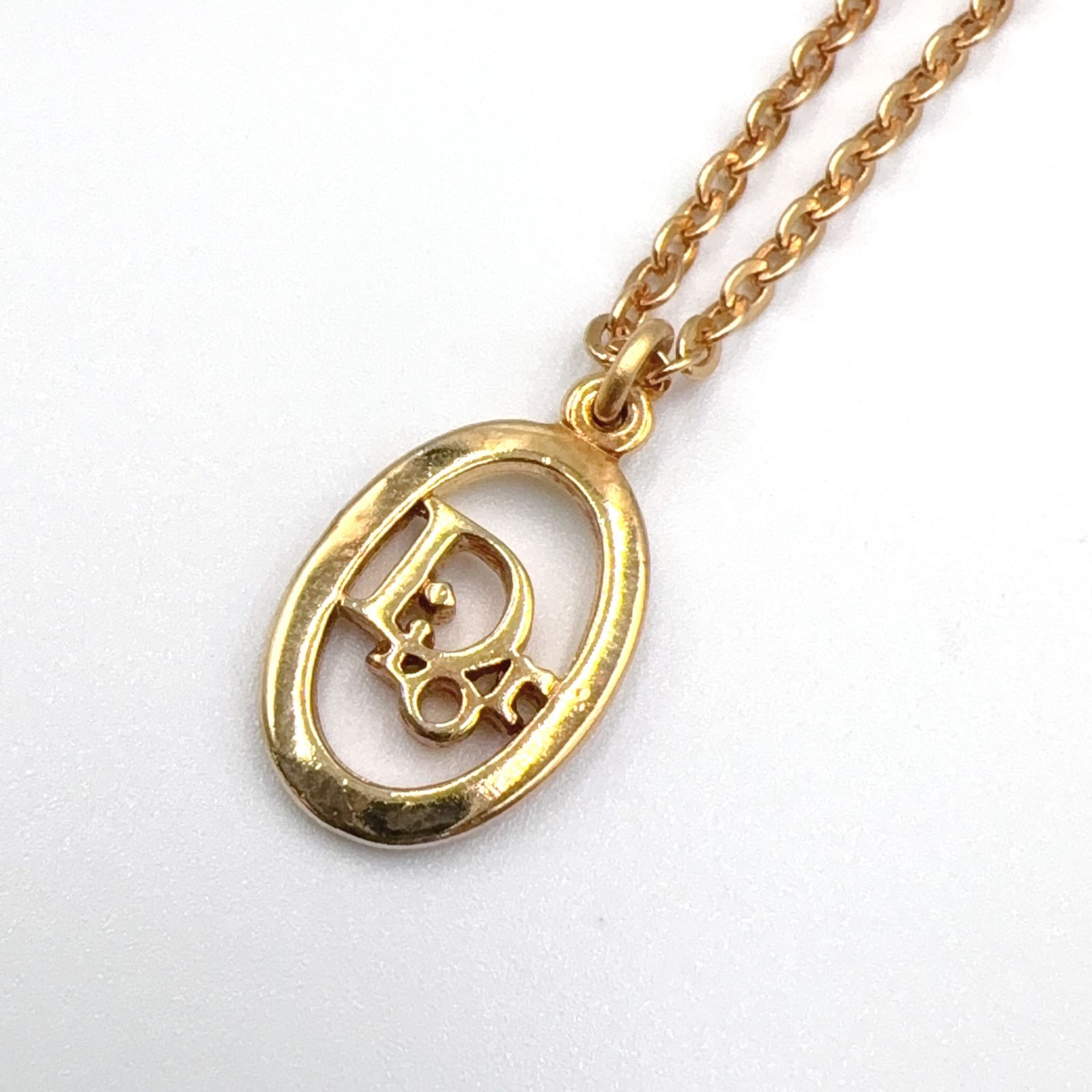 新着】Christian Dior ロゴ サークル メタル ゴールド ネックレス