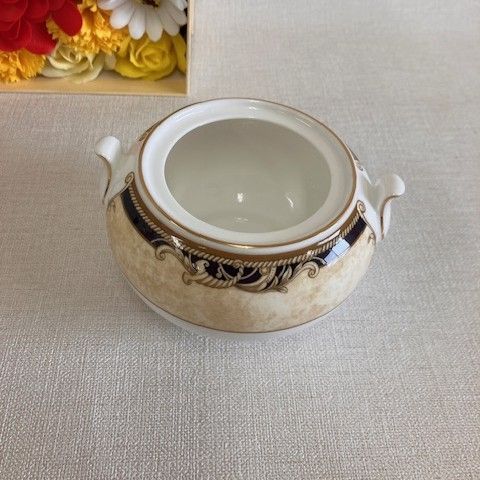 WEDGWOOD CORNUCOPIA シュガーポット - メルカリ