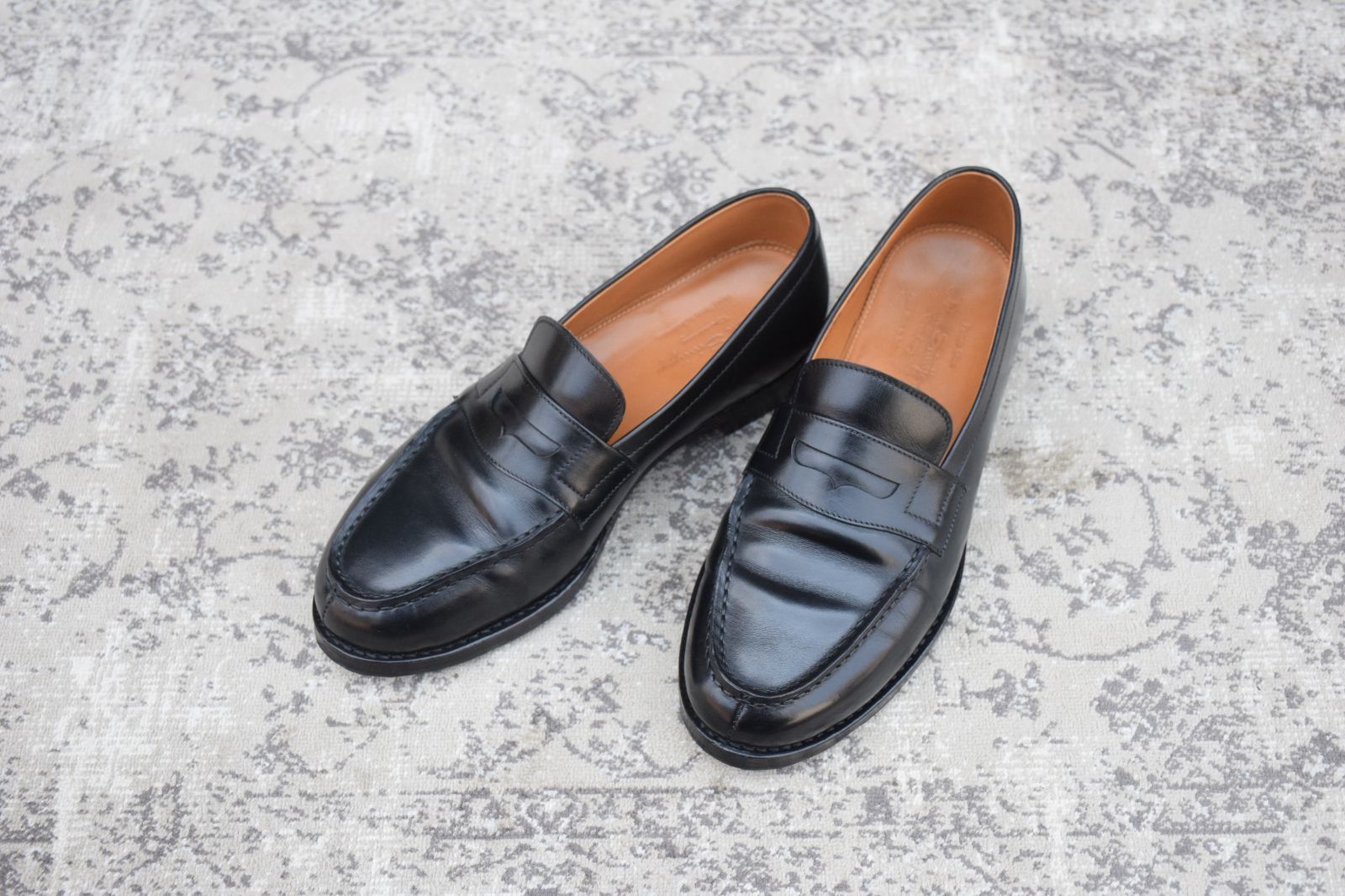 【フレンチシックな本格派】JALAN SRIWIJAYA ジャランスリワヤ 98589 コインローファー 黒 ブラック UK6 / 24.5cm【W3569】
