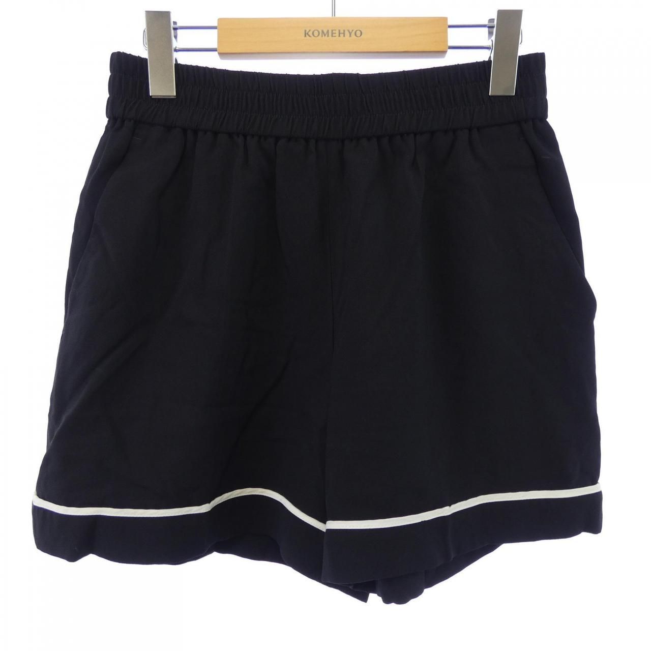 レッドバレンティノ RED VALENTINO ショートパンツ - メルカリ