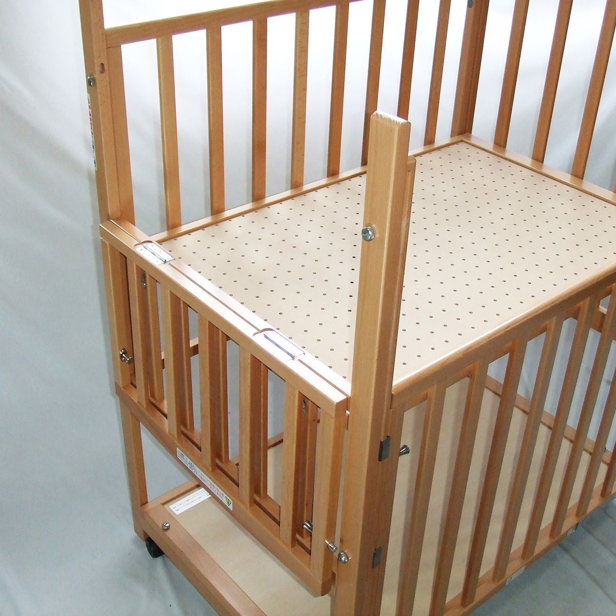 お得っ！厳選中古】綺麗 ベビーベッド コンパクトベッド ツーオープン 