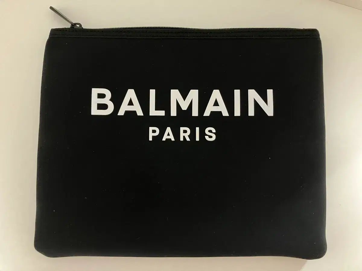 正規品 BALMAIN バルマン リミテッド EDITION エディション NEO ネオプレン クラッチバッグ/ポーチ 新品