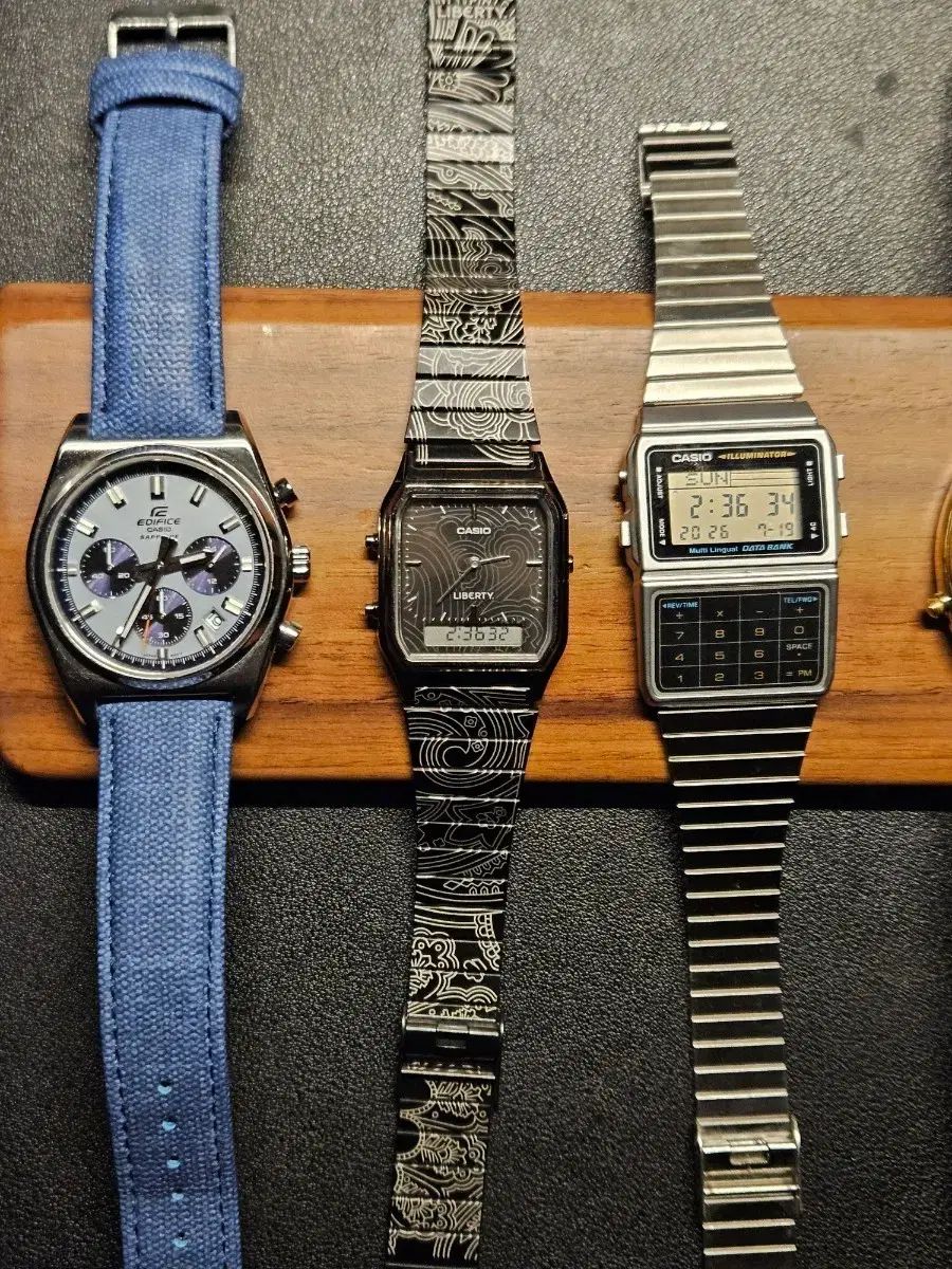 カシオ ミリタド 時計 出品