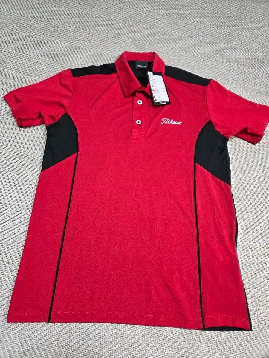 95)Titleist(タイトリスト) ゴルフウェア 半袖 カラーTシャツ レッド ブラック