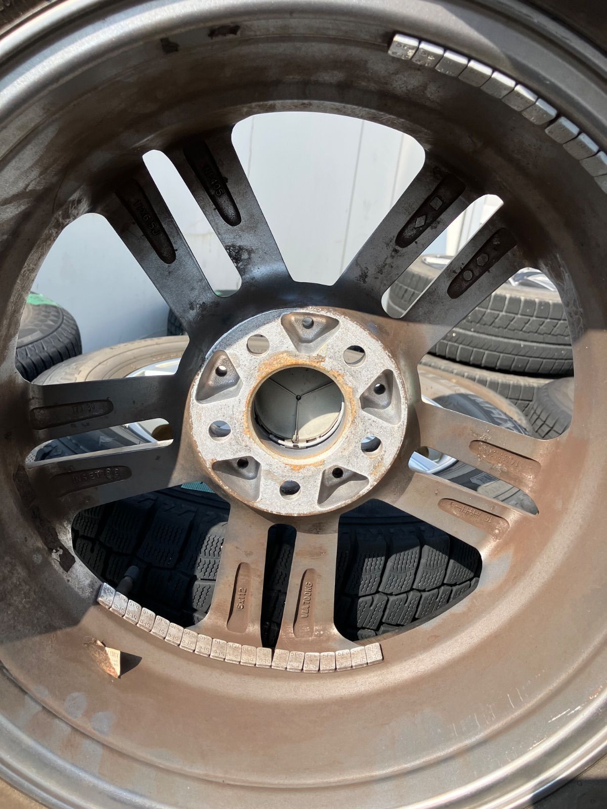 215/60/17 スタッドレス4本 送料無料 メルセデス・ベンツ GLA250 