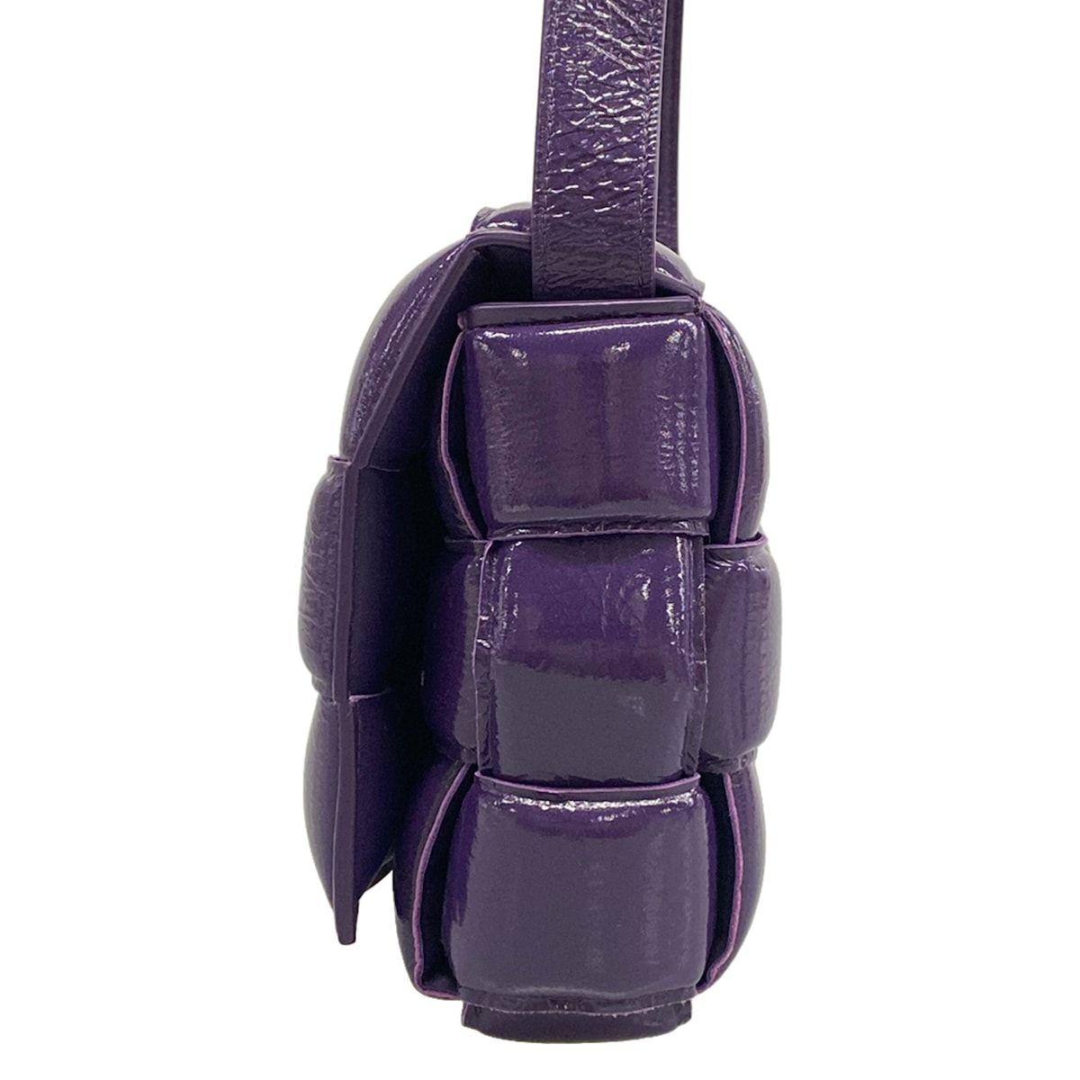 BOTTEGA VENETA(ボッテガヴェネタ) ショルダーバッグ パデッド カセット パープル レザー