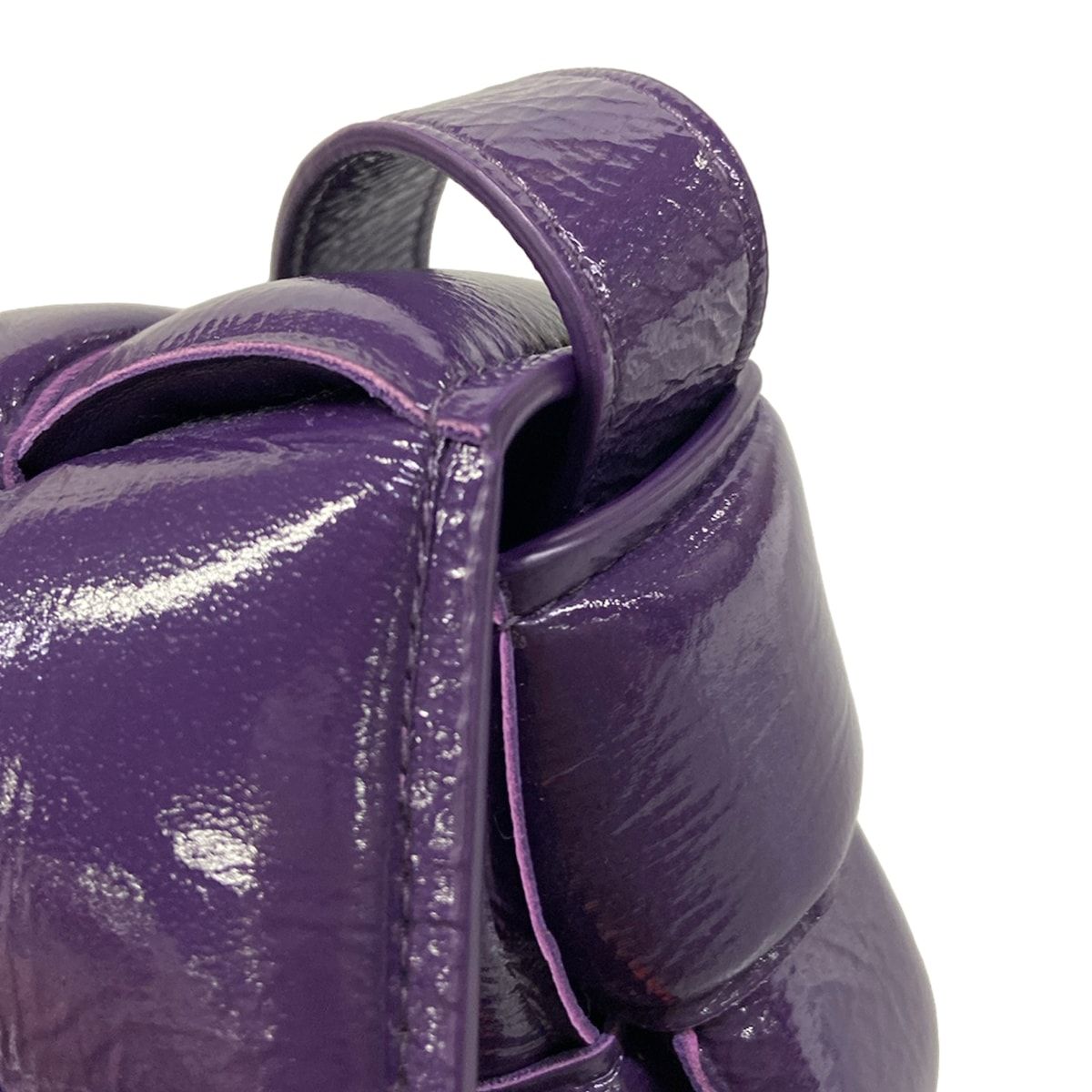 BOTTEGA VENETA(ボッテガヴェネタ) ショルダーバッグ パデッド カセット パープル レザー