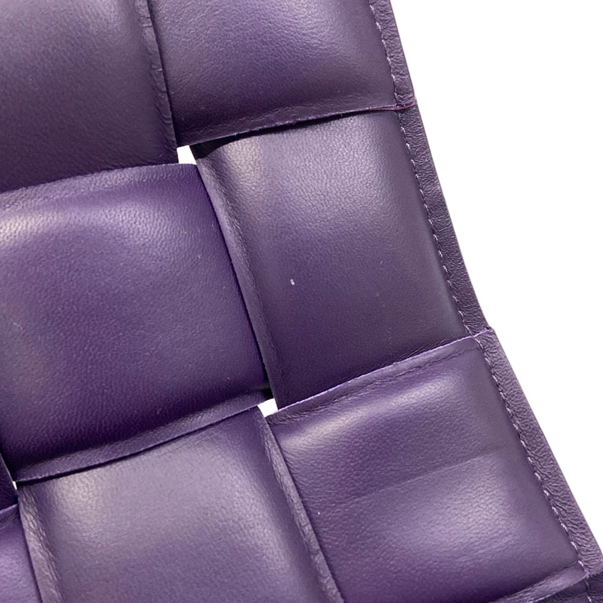 BOTTEGA VENETA(ボッテガヴェネタ) ショルダーバッグ パデッド カセット パープル レザー