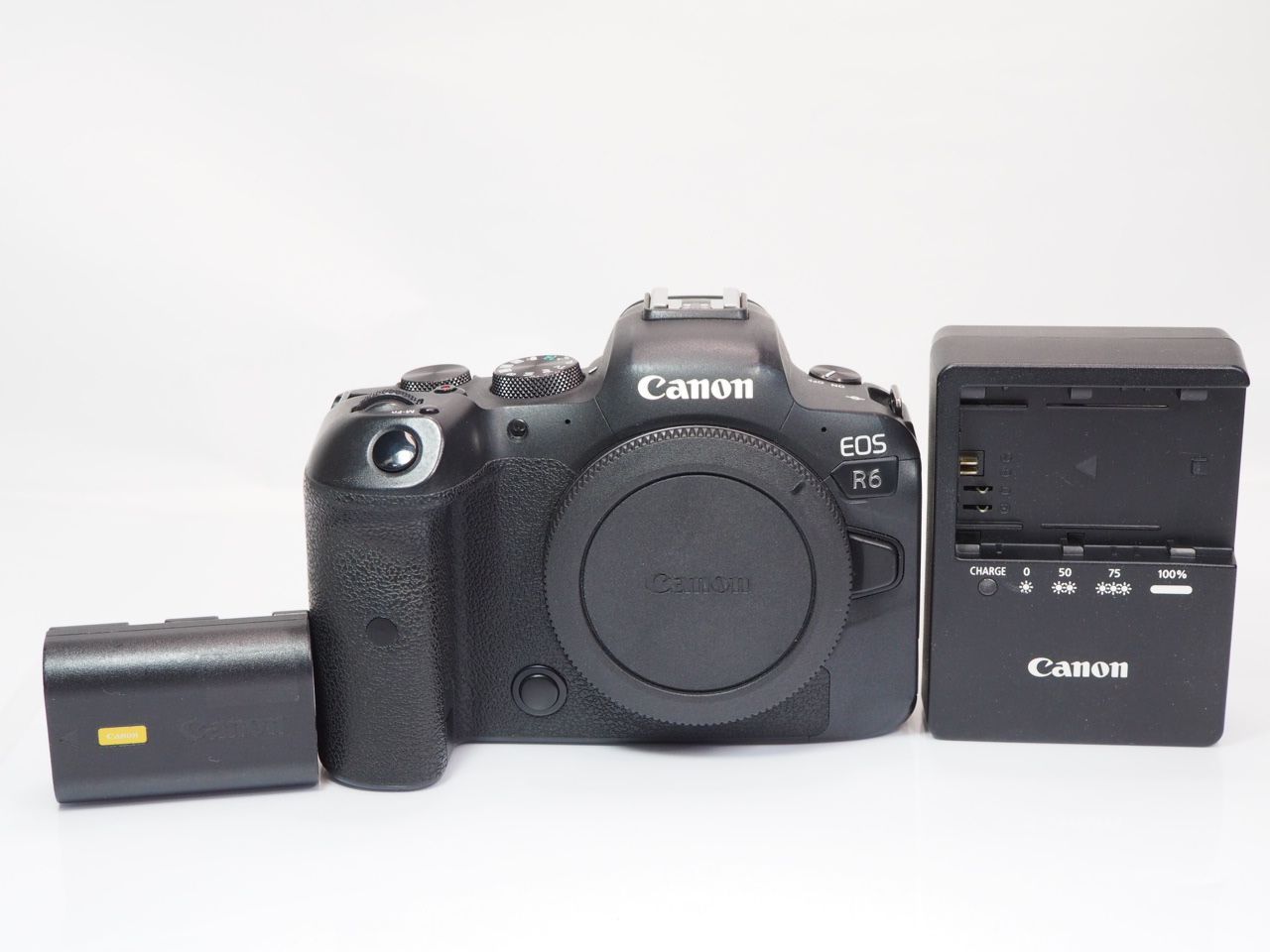 送料無料 Canon EOS R6 ボディー ミラーレス キヤノン [管CN9046