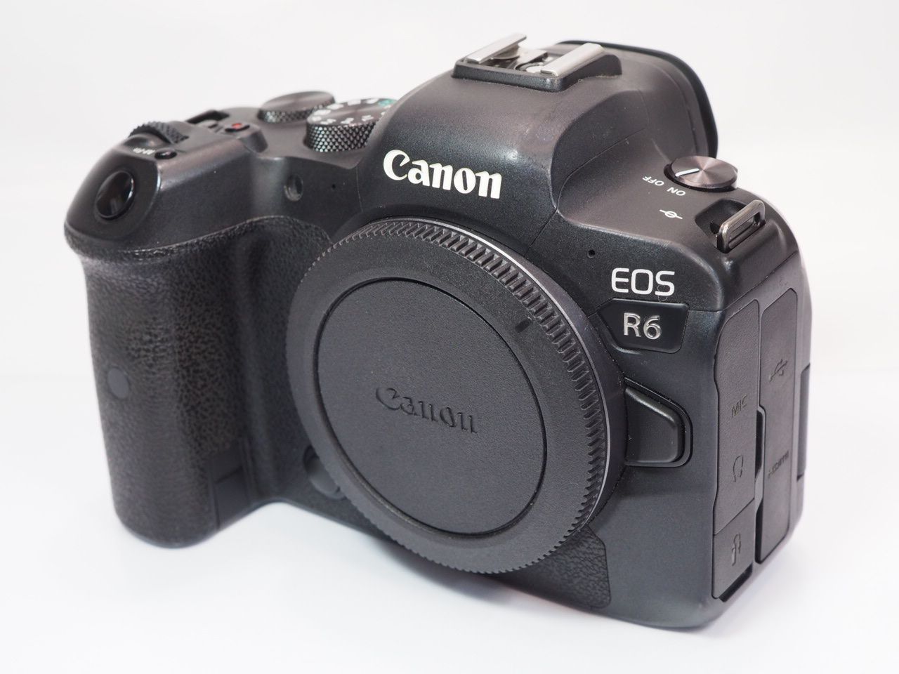 送料無料 Canon EOS R6 ボディー ミラーレス キヤノン [管CN9046