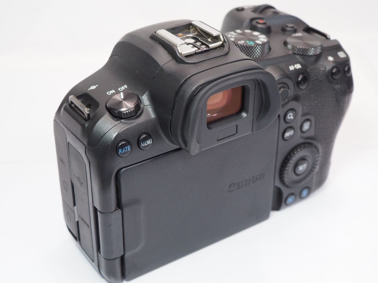 送料無料 Canon EOS R6 ボディー ミラーレス キヤノン [管CN9046