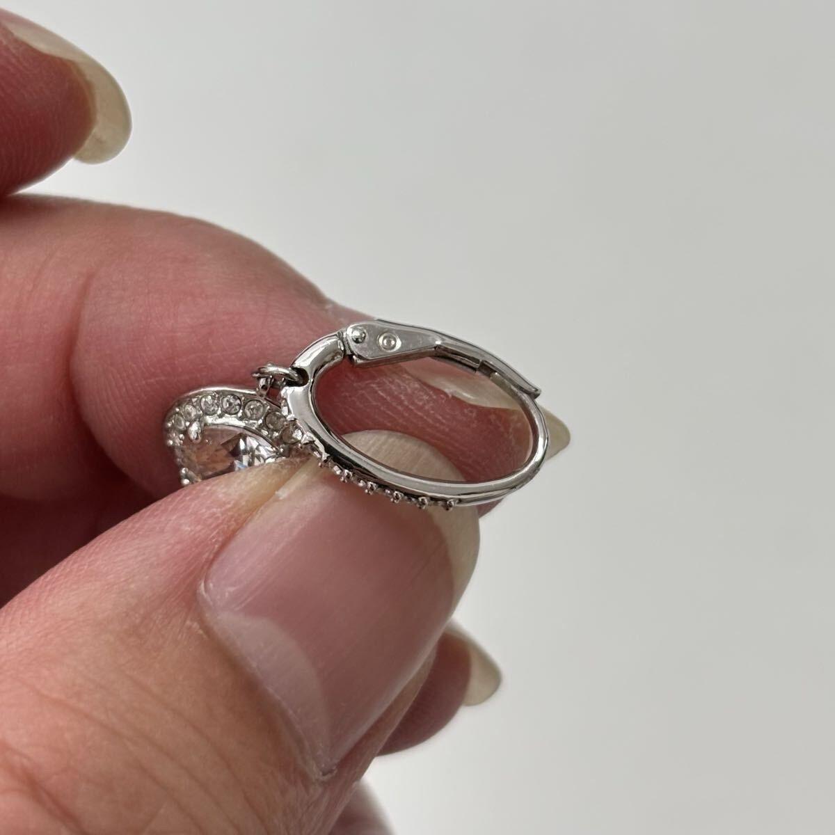 SWAROVSKI スワロフスキー UNA ANGELIC ドロップ ピアス 807-0020