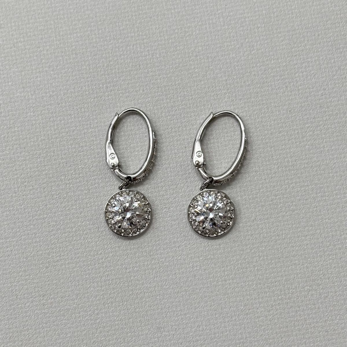 SWAROVSKI スワロフスキー UNA ANGELIC ドロップ ピアス 807-0020