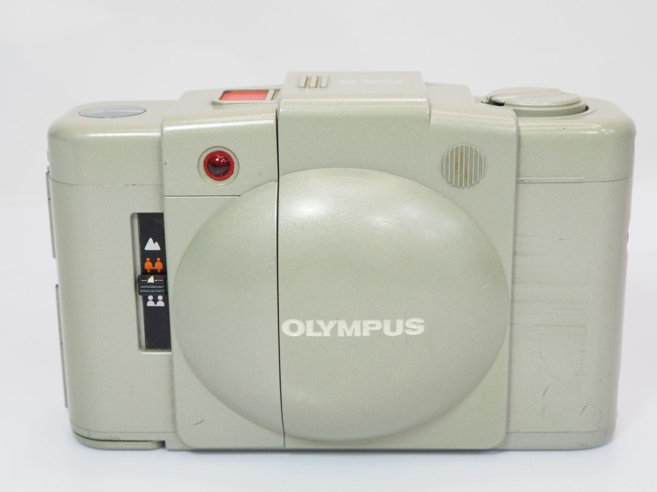 送料無料 作動良好 OLYMPUS XA2 アーバンホワイト オリンパス OL9632