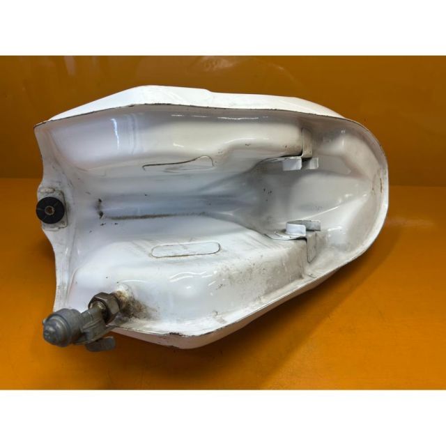 77060 中古 CRM250AR MD32 ガソリンタンク フューエルタンク 燃料
