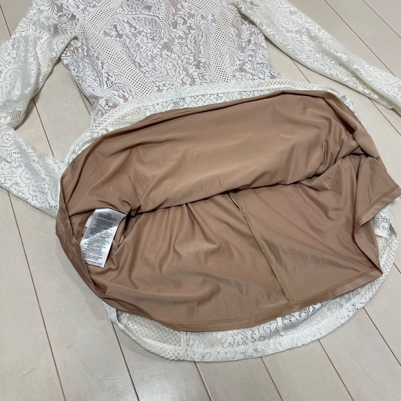 BCBGMAXAZRIA 総レース ワンピース XS 長袖 フレア ホワイト ホーム