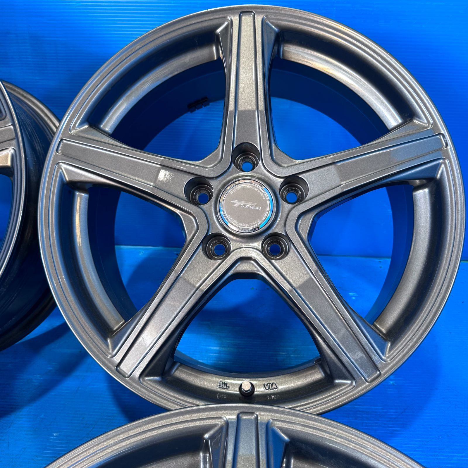 ブリジストン、トップランVR5 17インチ、7J+45、5h114.3 美品 トップラン VR5 17インチ 4本 7J+45 5H 114.3 グレー エスティマ