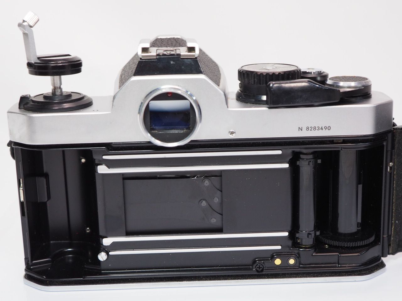 送料無料【 ジャンク 】Nikon NEW FM2 シルバー ニコン NI9626 カメラ