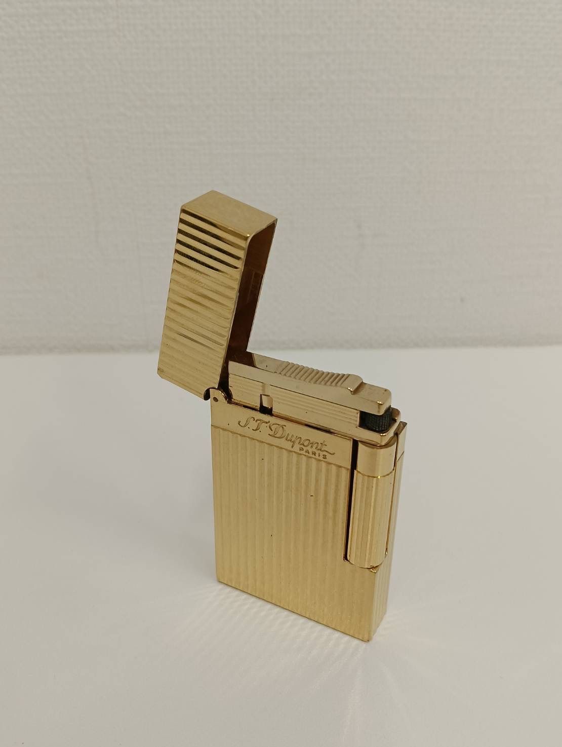 【中古品】 S.T. Dupontデュポン ライン2 ガスライター ゴールド 喫煙グッズ 喫煙具 ライター 現状品