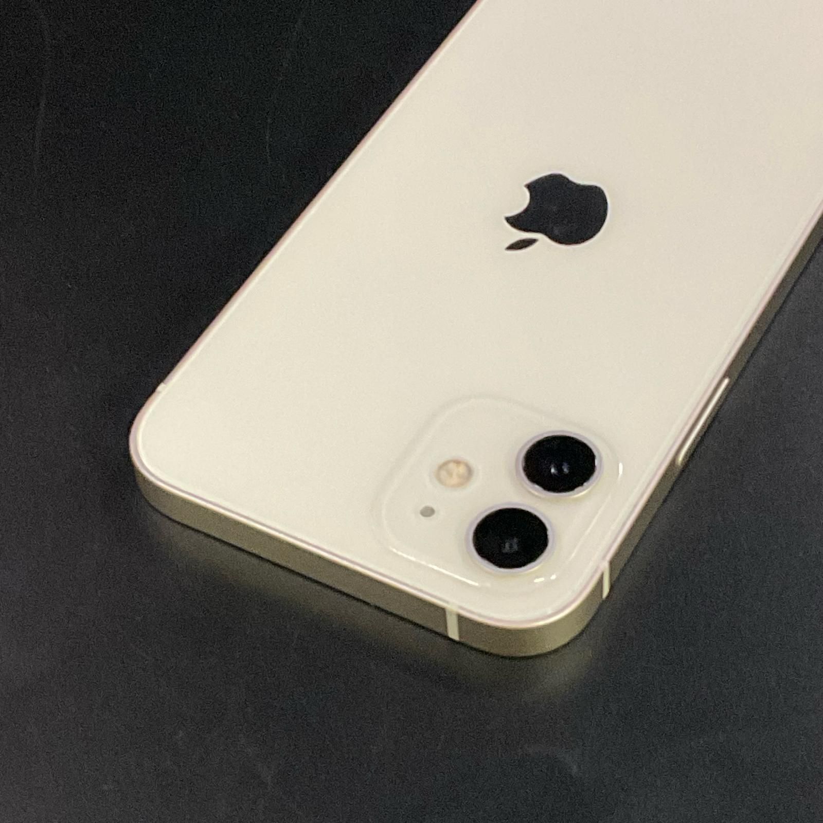 iPhone 12 64GB ホワイト SIMフリー美品 - メルカリ