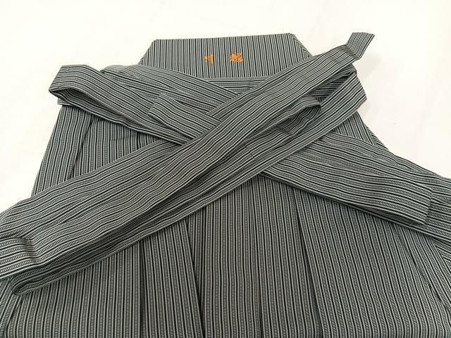 平和屋着物○男性 馬乗り袴 作家物 山吹平 草木染 縞 正絹 逸品