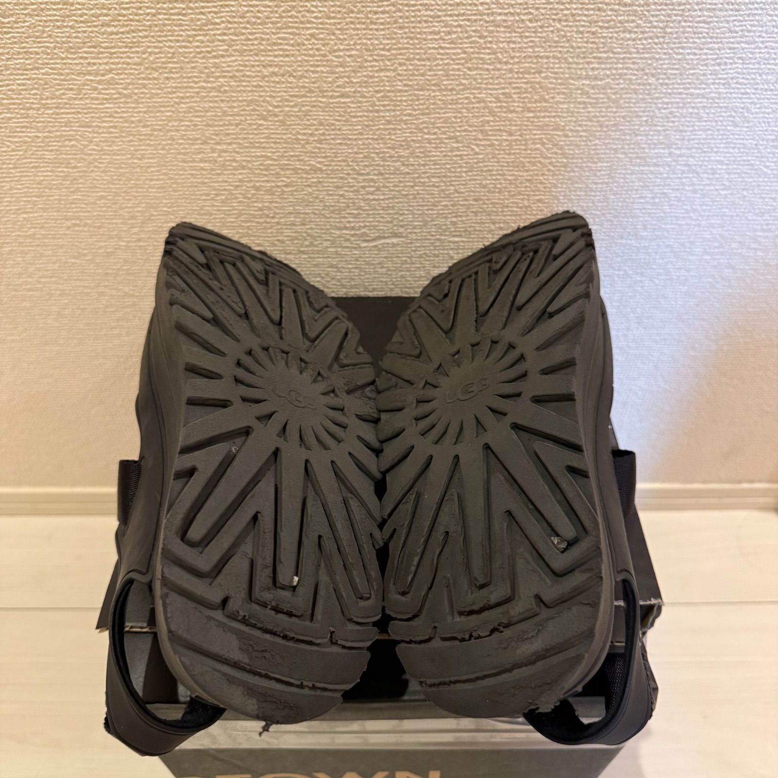 コメントにて値下げ可能！】UGG GOLDENGLOW BLACK アグ ゴールデン