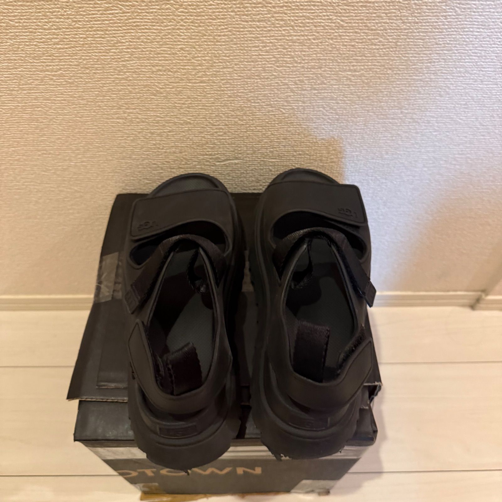 コメントにて値下げ可能！】UGG GOLDENGLOW BLACK アグ ゴールデン