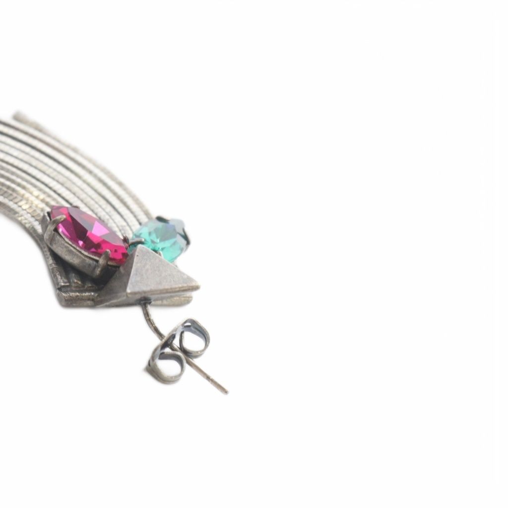 IOSSELLIANI イオッセリアーニ　ピアス イオッセリアーニ IOSSELLIANI ピアス ビジュー 両耳用 シルバー色