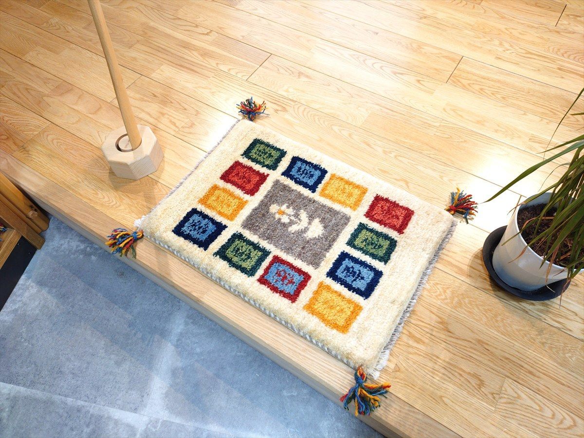 ハンドメイド ペルシャ ギャッベ 玄関マット小 ラグ 55x39㎝ 花