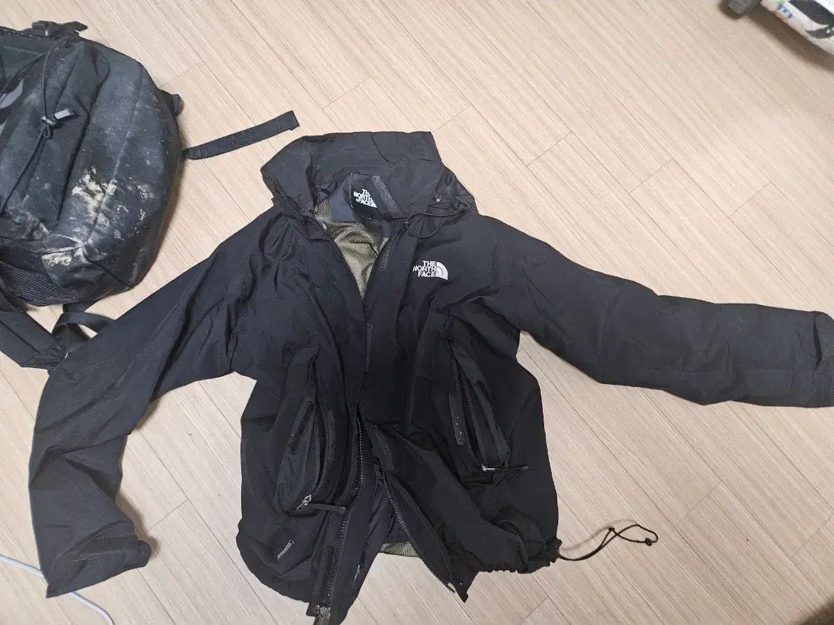 THE NORTH FACE ザノースフェイス ウィンドブレーカー 版 85/m