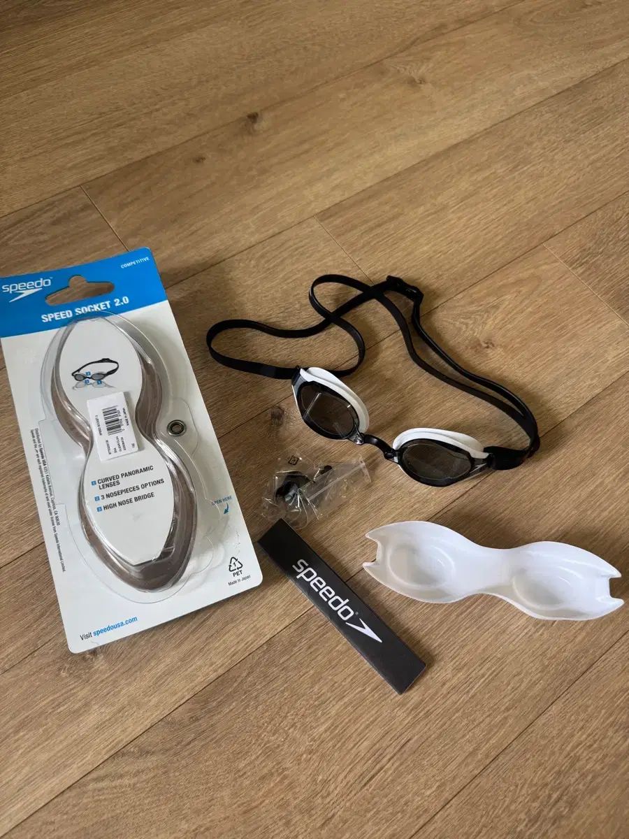 スピード ソケット 2 0 スイムゴーグル Black ／ White SPEEDO