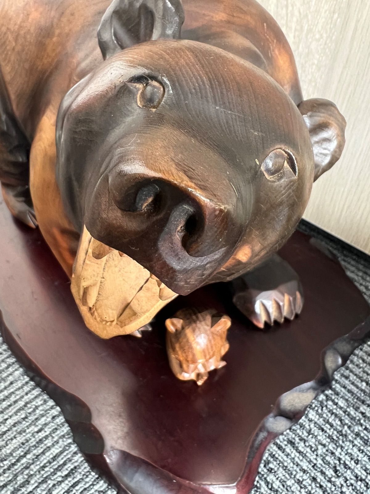 2体セット】木彫りの熊 置物 北海道 民芸品 鮭くわえ熊 吠え熊 縁起物