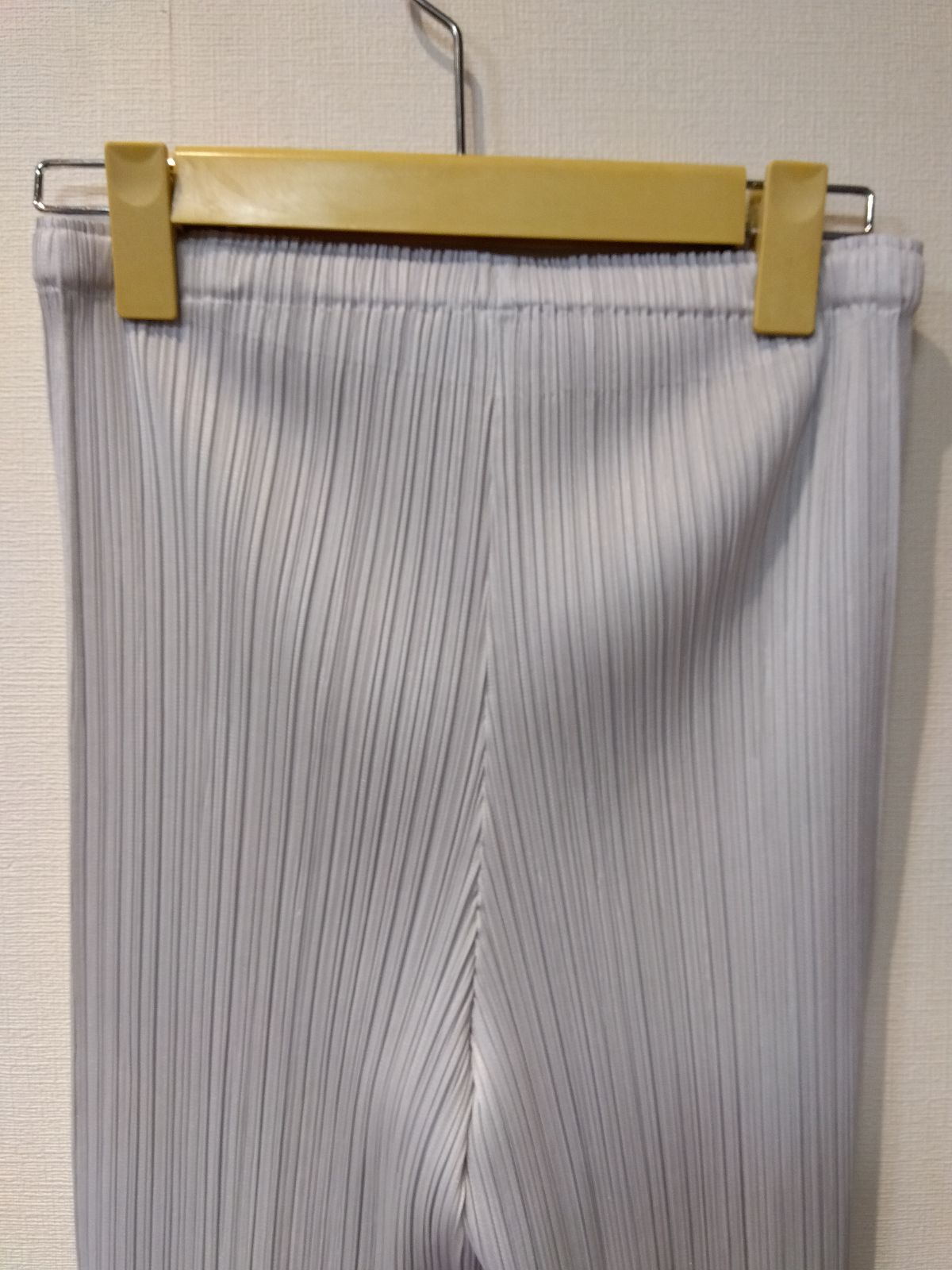 M20　PLEATS PLEASE　プリーツプリーズ　イッセイミヤケ　パンツ　グレー　ストレートパンツ　サイズ4