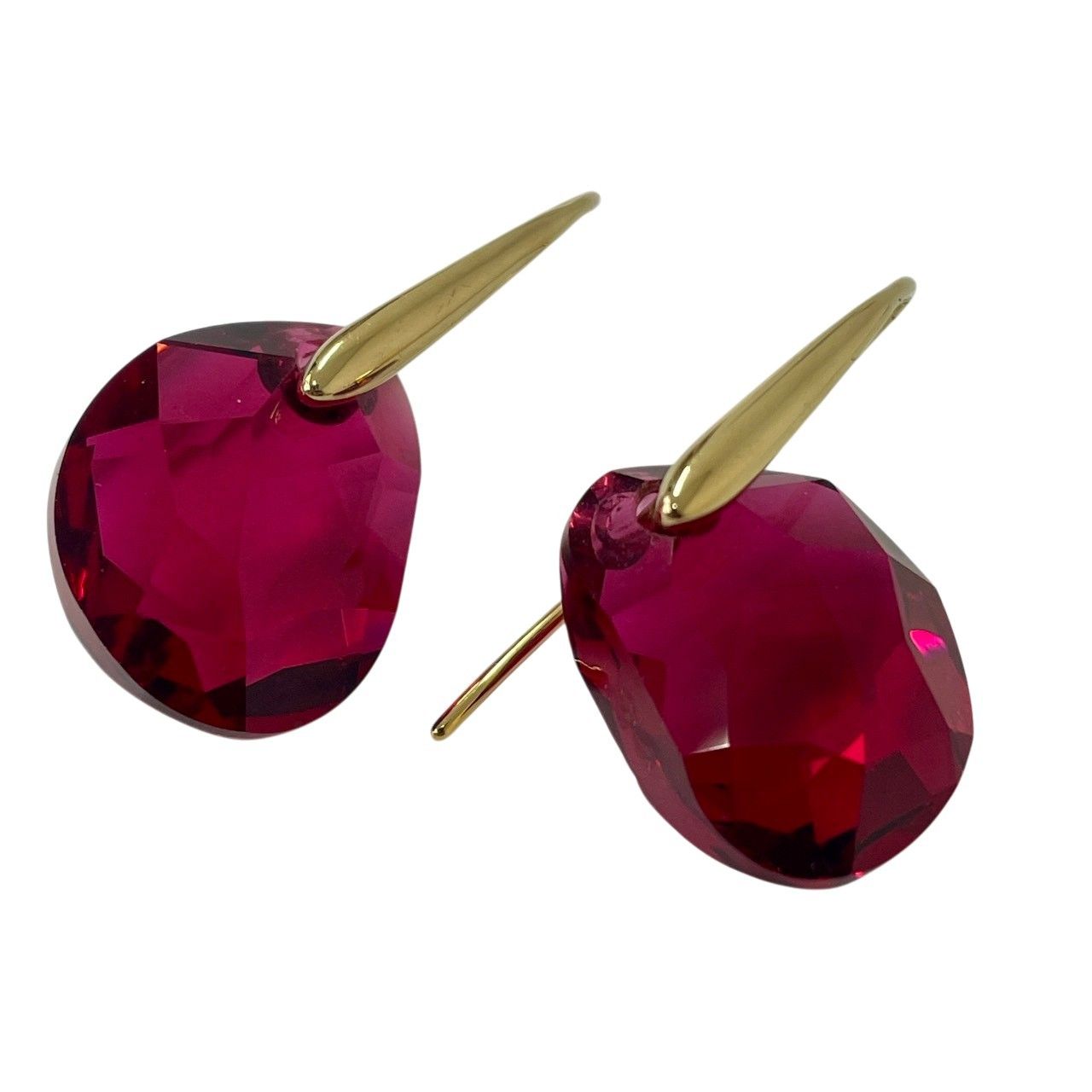 SWAROVSKI/スワロフスキー社製/ドロップ/レッド/ピアス/レディース