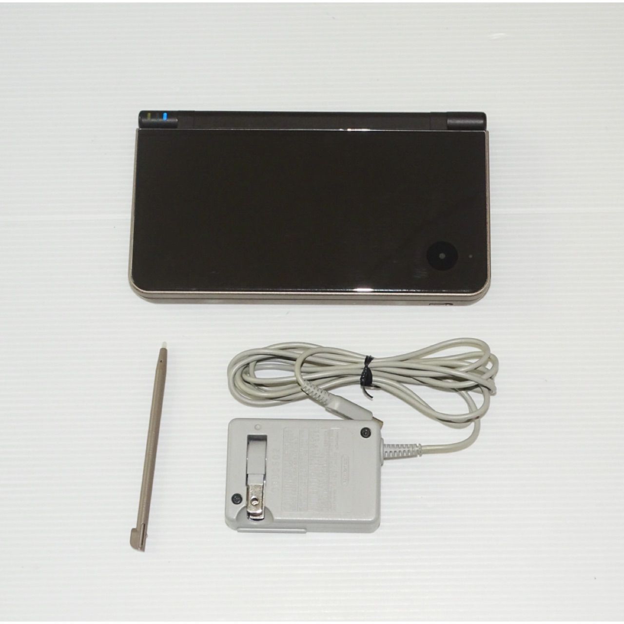 ニンテンドーDSi LL ダークブラウン　本体　動作確認済　QA8858