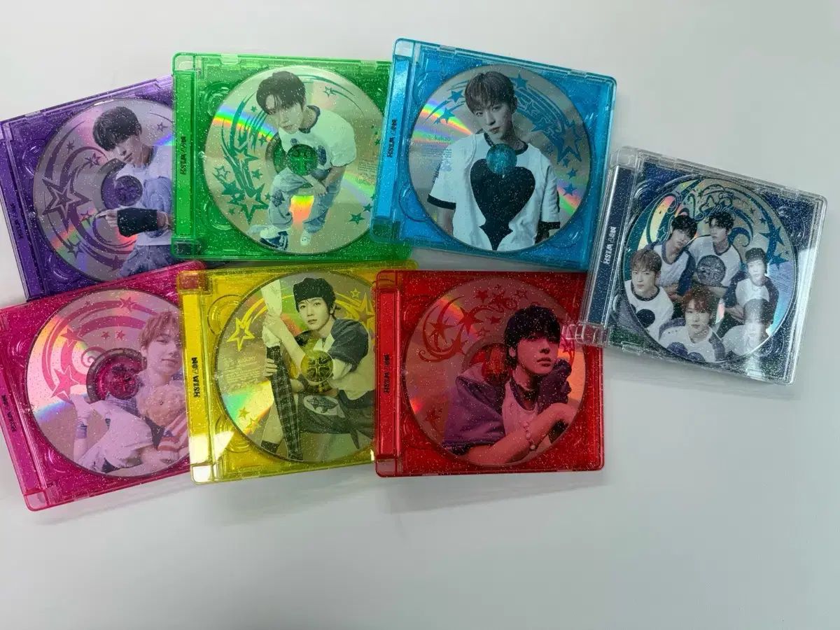 Romanticize CD ミニョン セット ATEEZ（エイティーズ・アチズ）ミニ 8집 THE WORLD EP1 MOVEMENT