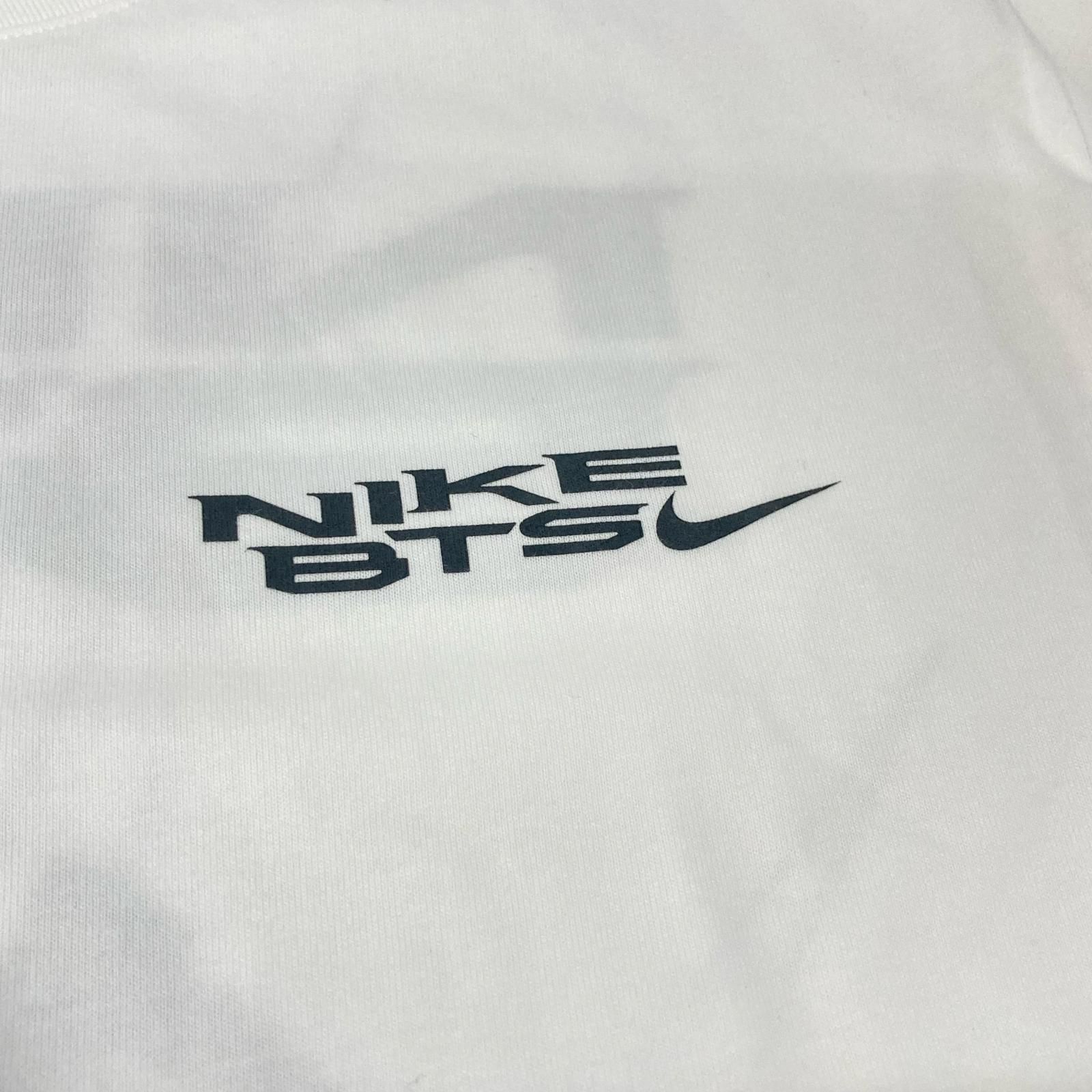 NIKE ナイキ ×BTS ホワイト 2026-2027ワールドツアー Tシャツ L - メルカリ