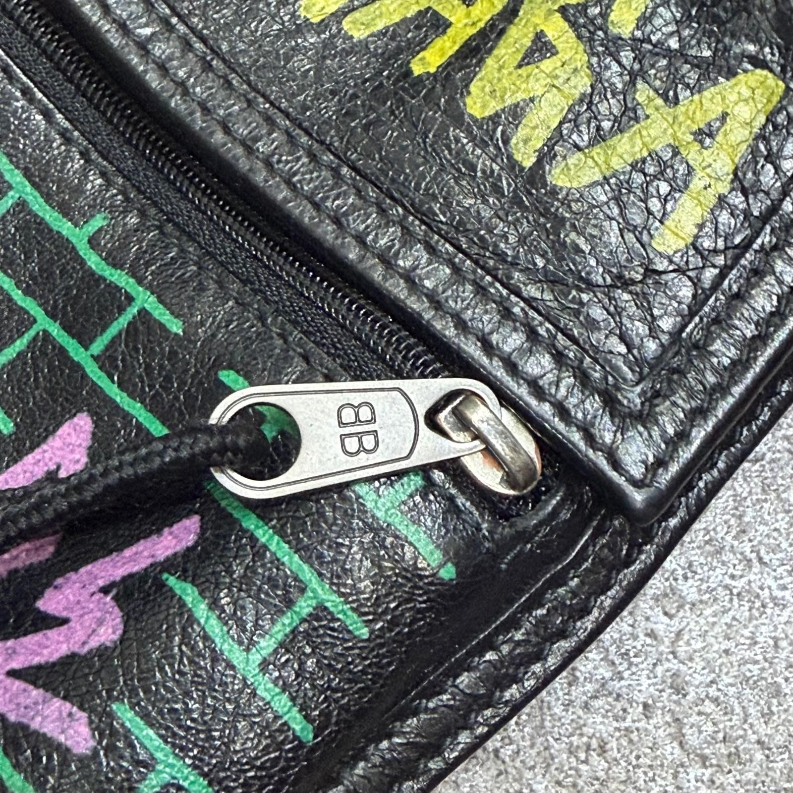 BALENCIAGA エクスプローラー グラフィック レザーポーチ ショルダー