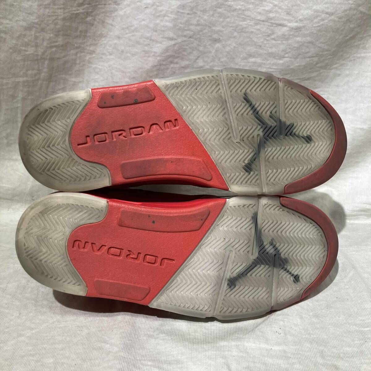 NIKE スニーカー AIR JORDAN 5 RETRO 27.5サイズ レッド ナイキ - メルカリ
