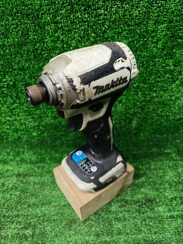 ◎マキタ(Makita) 充電式インパクトドライバ(白) 18V TD171DZW 内部オーバーホール済み、動作確認済み 7,700円